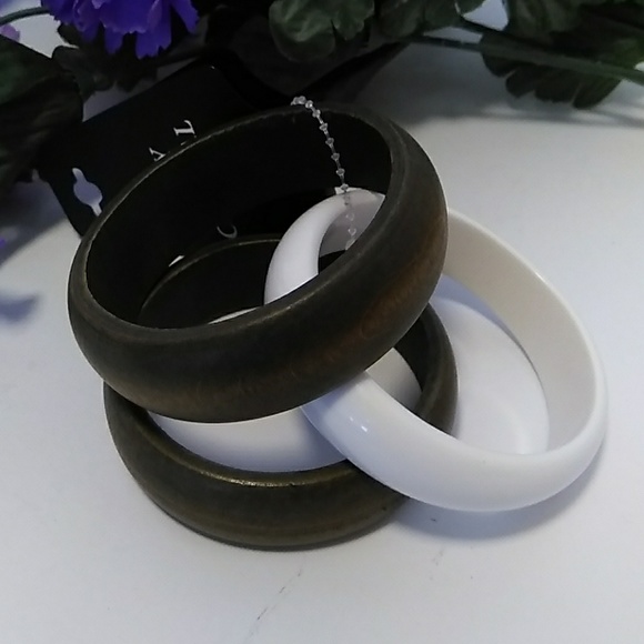 Body Central Set of 3 Bracelets - Picture 2 of 4